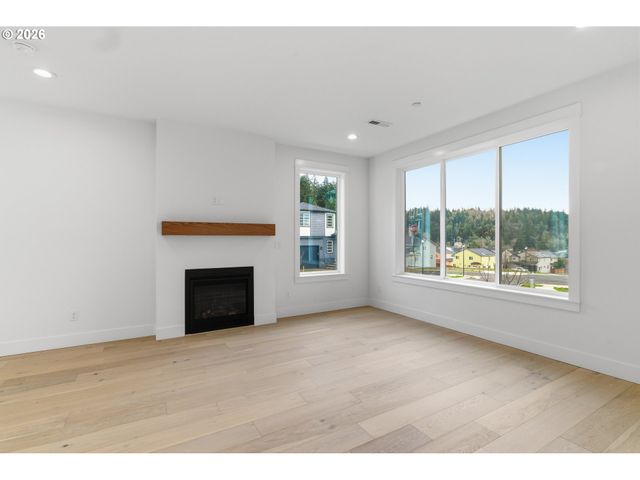 14220 Se Ellis St, Portland, OR 97236
