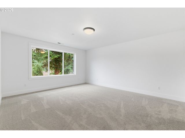 14220 Se Ellis St, Portland, OR 97236