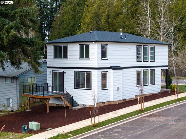 14220 Se Ellis St, Portland, OR 97236