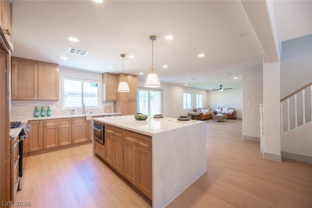 10000 Ranch Hand Avenue, Las Vegas, NV 89117