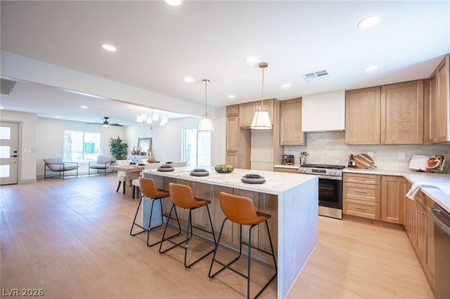 10000 Ranch Hand Avenue, Las Vegas, NV 89117