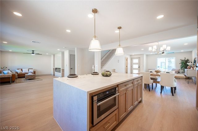 10000 Ranch Hand Avenue, Las Vegas, NV 89117