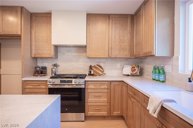10000 Ranch Hand Avenue, Las Vegas, NV 89117
