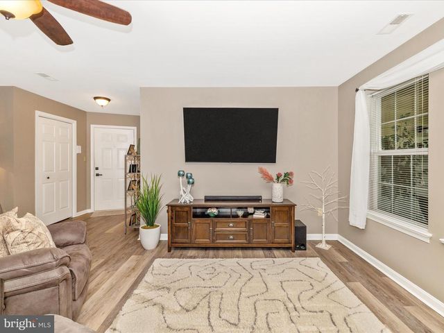 2402 DOMINION DR #2C, Frederick, MD 21702