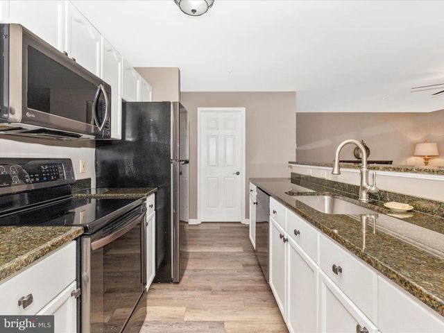 2402 DOMINION DR #2C, Frederick, MD 21702