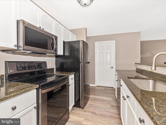 2402 DOMINION DR #2C, Frederick, MD 21702