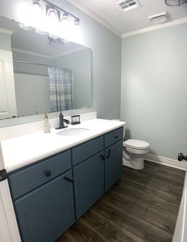 2216 Acadian Dr, Houma, LA 70363