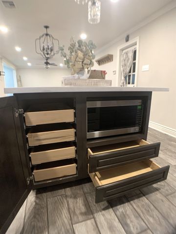 2216 Acadian Dr, Houma, LA 70363