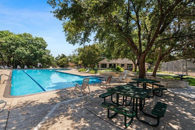 1809 Springwater DR, Round Rock, TX 78681