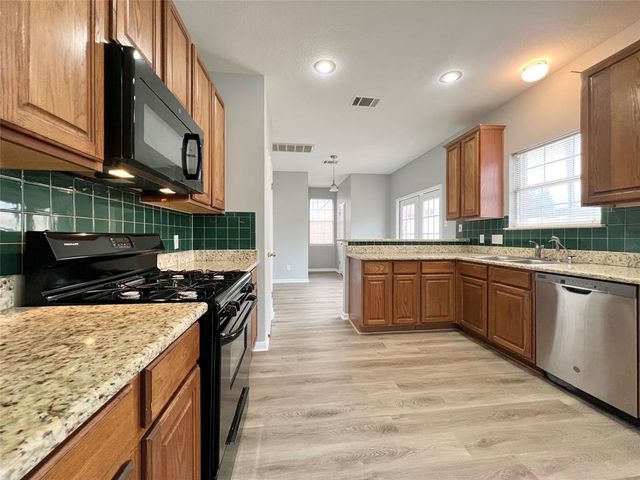 1809 Springwater DR, Round Rock, TX 78681