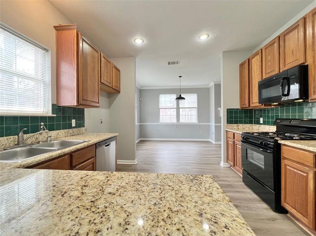 1809 Springwater DR, Round Rock, TX 78681