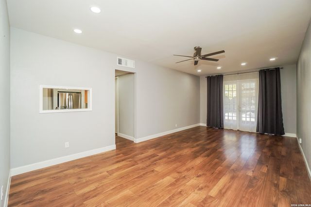 7711 Broadway Apt 11C, San Antonio, TX 78209