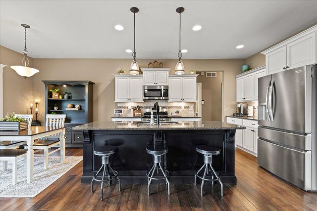 6804 MONTAUK CT, Columbia, MO 65203