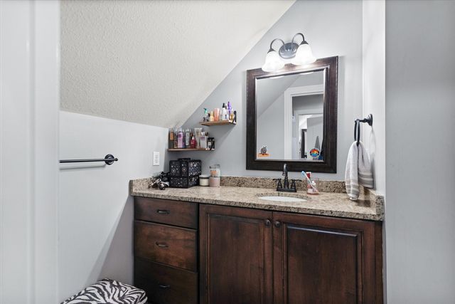 6804 MONTAUK CT, Columbia, MO 65203