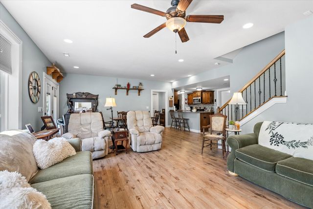6804 MONTAUK CT, Columbia, MO 65203