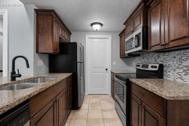 6804 MONTAUK CT, Columbia, MO 65203