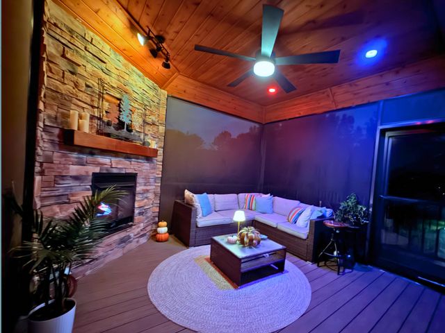 6804 MONTAUK CT, Columbia, MO 65203