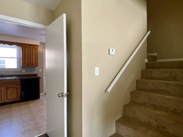 610 Commerce St Unit 16, Clarksville, TN 37040