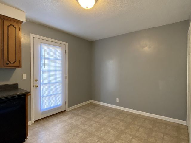 610 Commerce St Unit 16, Clarksville, TN 37040