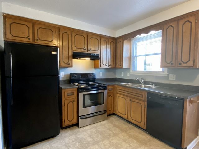 610 Commerce St Unit 16, Clarksville, TN 37040