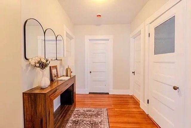 27R Albion 1, Somerville, MA 02143