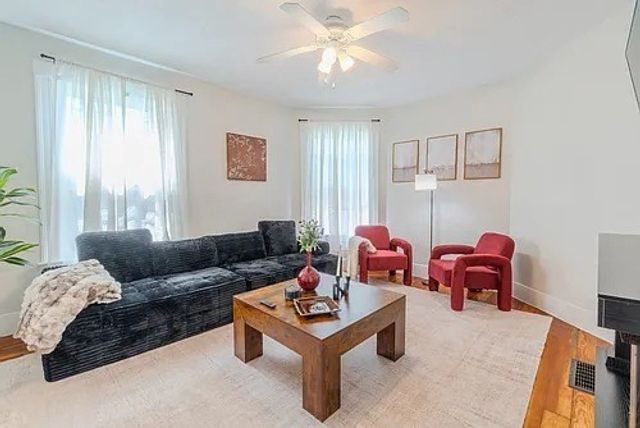 27R Albion 1, Somerville, MA 02143