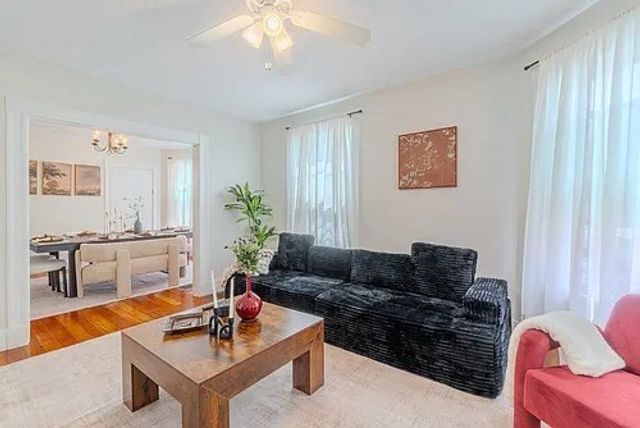 27R Albion 1, Somerville, MA 02143