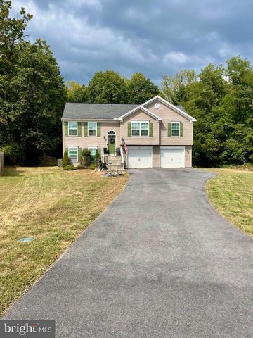 111 HOSTA, Martinsburg, WV 25401