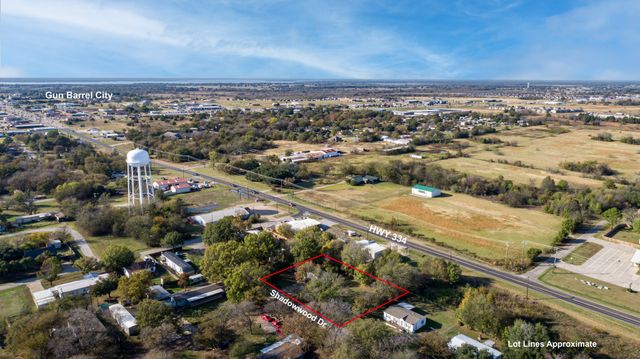 208 Shadowwood Street, Gun Barrel City, TX 75156