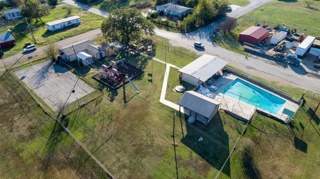 208 Shadowwood Street, Gun Barrel City, TX 75156