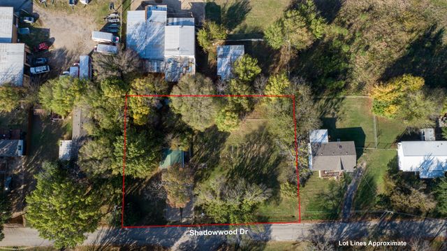 208 Shadowwood Street, Gun Barrel City, TX 75156