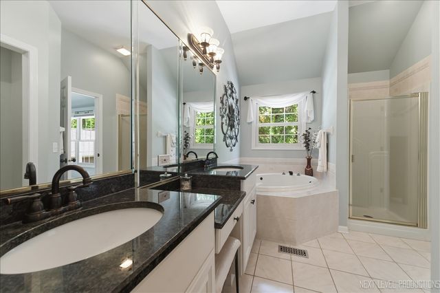 990 Pinecrest Drive, Sugar Grove, IL 60554