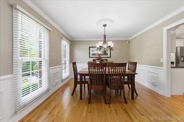 990 Pinecrest Drive, Sugar Grove, IL 60554