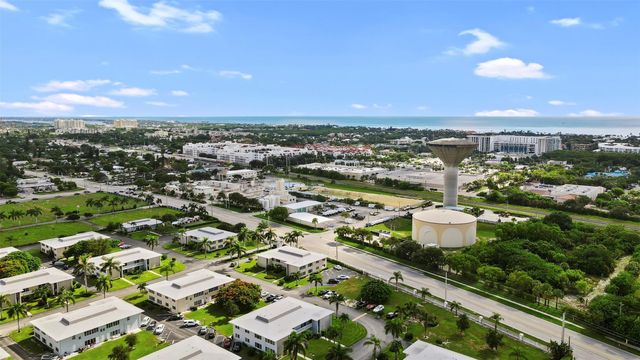 90 South Boulevard 2C, Boynton Beach, FL 33435