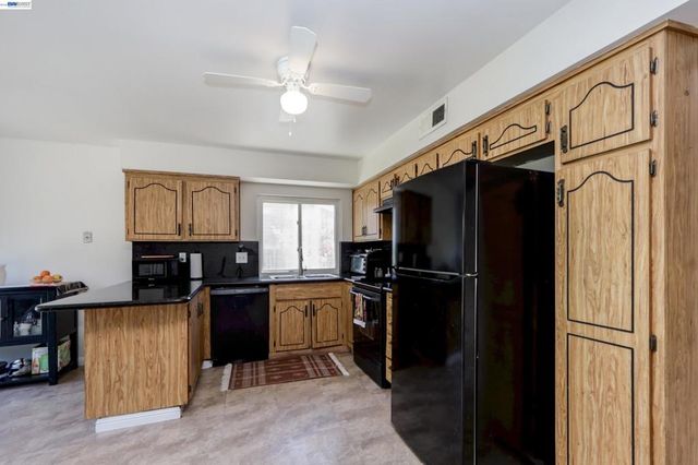 36276 Cedar Blvd, Newark, CA 94560