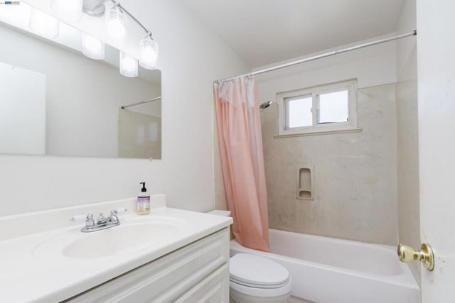 36276 Cedar Blvd, Newark, CA 94560