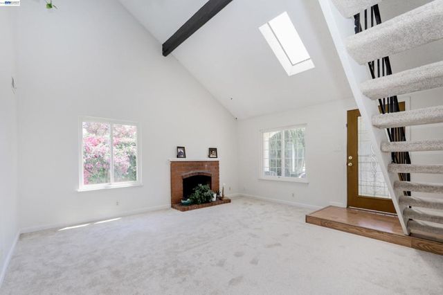 36276 Cedar Blvd, Newark, CA 94560