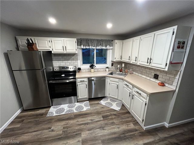 8772 Lake Shore Boulevard, Mentor, OH 44060