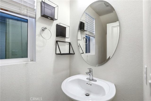 19718 Kamm Court, Canyon Country, CA 91351