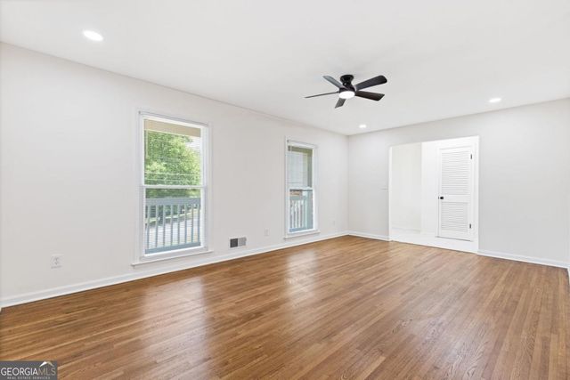 942 Hearthstone Drive, Stone Mountain, GA 30083
