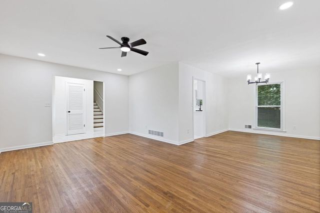 942 Hearthstone Drive, Stone Mountain, GA 30083