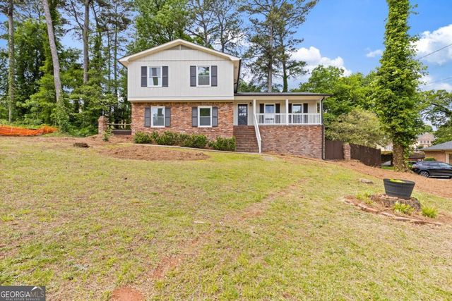 942 Hearthstone Drive, Stone Mountain, GA 30083