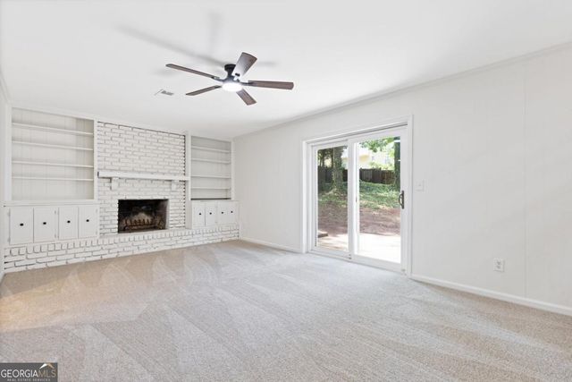 942 Hearthstone Drive, Stone Mountain, GA 30083