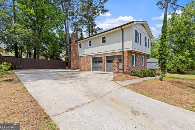 942 Hearthstone Drive, Stone Mountain, GA 30083