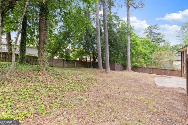 942 Hearthstone Drive, Stone Mountain, GA 30083