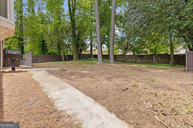 942 Hearthstone Drive, Stone Mountain, GA 30083