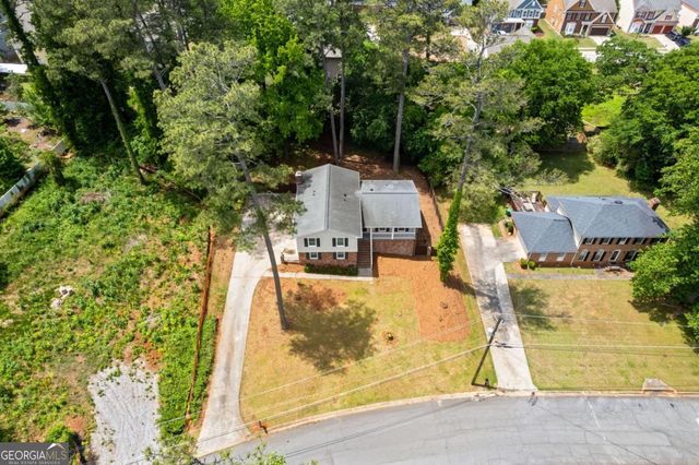 942 Hearthstone Drive, Stone Mountain, GA 30083
