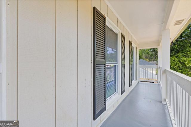 942 Hearthstone Drive, Stone Mountain, GA 30083