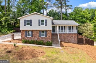 942 Hearthstone Drive, Stone Mountain, GA 30083