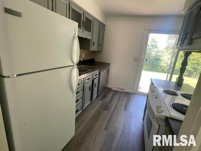 1402 - 1404 DAYTONA Drive, Peoria, IL 61614
